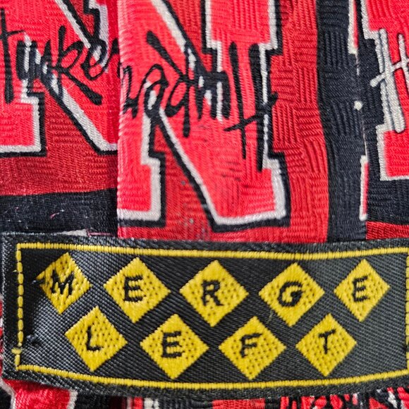 100% Silk Nebraska Huskers 54 Inch Men's Dress Tie NCAA Go Big Red Tie - Picture 4 of 7